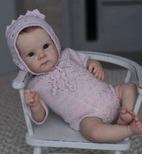 Cargar imagen en el visor de la galería, 18 inch Realistic Reborn Baby Dolls Soft Silicone Baby Doll Lifelike Newborn Baby Dolls Girl Bettie