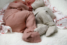 Carica l'immagine nel visualizzatore di Gallery, Lily & Irys 19inch Twin Reborn Doll Set | Open Eye & Sleeping Eye | Soft Body Hand-Painted Sister Dolls with Blue Eyes