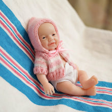 Laden Sie das Bild in den Galerie-Viewer, Pinky Reborn Mini Realistic Reborn Baby Doll Girl 6 Inch 15cm Solid Silicone Doll Newborn Baby Dolls Silicone Full Body Palm Doll Toy