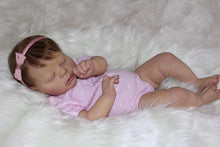 Laden Sie das Bild in den Galerie-Viewer, 22 Zoll entzückende schlafende lebensechte Reborn Babypuppe realistische kuschelige Babypuppen Geschenk