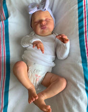 Cargar imagen en el visor de la galería, 19 Inch Cuddly Sleeping Newborn Baby Dolls Lifelike Reborn Baby Doll Girl Birthday Xmas Gift for Kids Age 3+