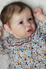 Carregar imagem no visualizador da galeria, 22 inch Lovely Adorable Lifelike Reborn Baby Dolls Realistic Cuddly Newborn Baby Dolls Gift