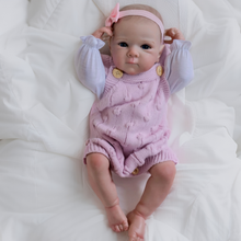 Carregar imagem no visualizador da galeria, Bettie 18" Ultra-Realistic Reborn Baby Doll reborn baby girl #1 Gift for New Moms Hand-Painted vinyl Doll Collector-Grade Reborn