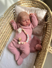 Carregar imagem no visualizador da galeria, 20 inch Lifelike Lovely Sleeping Lifelike Reborn Baby Dolls LouLou Realistic Cuddly Newborn Baby Dolls Gift for Kids