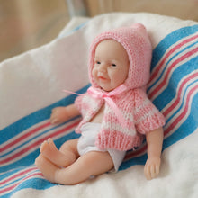 Laden Sie das Bild in den Galerie-Viewer, Pinky Reborn Mini Realistic Reborn Baby Doll Girl 6 Inch 15cm Solid Silicone Doll Newborn Baby Dolls Silicone Full Body Palm Doll Toy