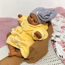 画像をギャラリービューアに読み込む, 20-Inch Realistic Black Reborn Baby Girl Doll | Full Vinyl Sleeping Newborn with Curly Black Hair & Yellow Sleep Gown | Lifelike Skin Touch, Poseable Limbs, Eyes Closed