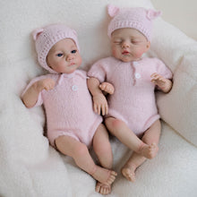 Carregar imagem no visualizador da galeria, 19 Inch Reborn Twin Baby Dolls Lily - Hand-Painted Heads, Powder Pink Knit Sets, Blue Eyes & Pacifiers