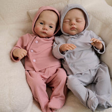 Carica l'immagine nel visualizzatore di Gallery, Lily & Irys 19inch Twin Reborn Doll Set | Open Eye & Sleeping Eye | Soft Body Hand-Painted Sister Dolls with Blue Eyes