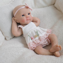 Load image into Gallery viewer, Pinky Reborn 8 Inch 20cm Reborn Baby Dolls Twins Baby Girls,Full Silicone Baby,Tiny Silicone Baby Dolls ,Mini Realistic Newborn Baby Doll with Clothes Set & Feeding Accessories
