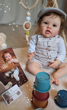 Load image into Gallery viewer, 24 inch Lovely Lifelike Newborn Baby Dolls Girl Lottie Realistic Toddler Reborn Baby Doll Birthday Xmas Gift for Kids