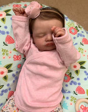 Cargar imagen en el visor de la galería, 20inch Real Life Reborn Baby Doll Girl Sleeping Realistic Newborn Baby Doll Lifelike Reborn Toddler Dolls Xmas Gift