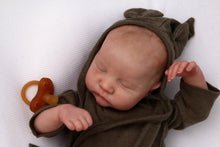 Cargar imagen en el visor de la galería, Lifelike Reborn Levi Baby Dolls Soft Silicone Vinyl Realistic Newborn Baby Dolls That Look Real Babies