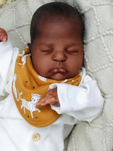 Cargar imagen en el visor de la galería, 20 Inch Black African American Realistic Newborn Baby Dolls Biracial Lifelike Reborn Toddler Sleeping Baby Doll Birthday Xmas Gift