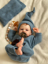 Загрузить изображение в средство просмотра галереи, 17 Inch Realistic Reborn Baby Dolls Girl Hand Made Lifelike Silicone Baby Doll Handmade Real Life Baby Doll