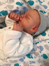 Загрузить изображение в средство просмотра галереи, 18 Inch Reborn Baby Dolls Pascale That Look Real Life Handmade Silicone Newborn Baby Doll therapy for Alzheimer Dementia Patients