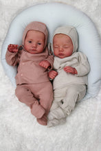Carica l'immagine nel visualizzatore di Gallery, Lily & Irys 19inch Twin Reborn Doll Set | Open Eye & Sleeping Eye | Soft Body Hand-Painted Sister Dolls with Blue Eyes