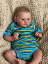 Cargar imagen en el visor de la galería, 18 Inch Realistic Reborn Baby Dolls Evi Handmade Lifelike Silicone Simulation Baby Doll Real Life Baby Doll