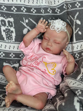 Load image into Gallery viewer, 18 Inch Sleeping Real Life Reborn Baby Dolls Lifelike Newborn Baby Doll Realistic Reborn Toddler Girl