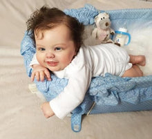 Laden Sie das Bild in den Galerie-Viewer, Reborn-Babypuppe für Kleinkinder, Neugeborene, Mädchen, sichtbare Adern, 61 cm beschwerter Stoffkörper oder 50 cm Ganzkörper-Silikon, zwei Optionen