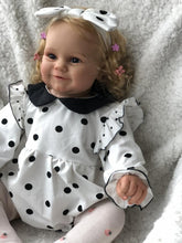 Cargar imagen en el visor de la galería, 24 Inch Realistic Newboen Baby Dolls Girl Maddie Soft Silicone Cloth Body Lifelike Reborn Baby Doll That Look Real Newborn Cuddly Baby Doll Gift for Kids