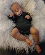 Load image into Gallery viewer, Real Looking Newborn Baby Doll 20 Inch Lifelike Reborn Baby Doll Realistic Sleeping Reborn Baby Dolls Girl
