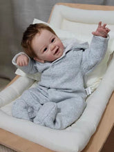 Carica l'immagine nel visualizzatore di Gallery, 20 Inch Reborn Baby Doll Boy Soft Body Realistic and Lifelike Newborn Baby Doll