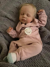 Load image into Gallery viewer, Realistic Reborn Baby Doll Soft Vinyl Silicone Baby Doll Girl 20 Inch Real Life Newborn Baby Doll