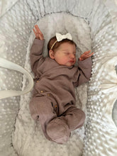 Load image into Gallery viewer, 19 Inch Real Reborn Baby Dolls Laura Soft Silicone Reborn Baby Girl Doll Lifelike Reborn Baby Doll