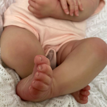 Load image into Gallery viewer, 19 Inch Handmade Realistic Reborn Baby Dolls Girl Lifelike Silicone Baby Doll Handmade Real Life Baby Doll
