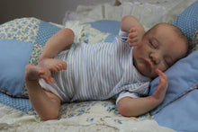 Load image into Gallery viewer, Realistic 18 Inch Reborn Baby Dolls Bebes Bonecas Doll Sleeping Handmade Lifelike Silicone Baby Doll Kids Best Gift