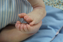 Load image into Gallery viewer, Realistic 18 Inch Reborn Baby Dolls Bebes Bonecas Doll Sleeping Handmade Lifelike Silicone Baby Doll Kids Best Gift