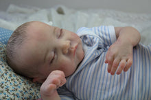 Load image into Gallery viewer, Realistic 18 Inch Reborn Baby Dolls Bebes Bonecas Doll Sleeping Handmade Lifelike Silicone Baby Doll Kids Best Gift