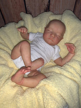Load image into Gallery viewer, 19 Inch Reborn Baby Dolls Bebes Bonecas Doll Sleeping High Quality Handmade Silicone Baby Doll Kids Best Gift