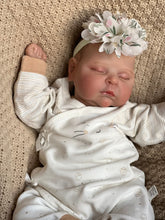 Laden Sie das Bild in den Galerie-Viewer, Realistische Reborn-Babypuppen, schlafende weiche Silikon-Reborn-Babypuppe, lebensechte Reborn-Babypuppe