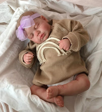 Load image into Gallery viewer, Lifelike Reborn Baby Dolls Realistic Reborn Baby Doll Girl 20 Inch Newborn Baby Dolls