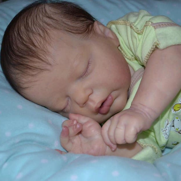 22inch Adorable Lifelike Reborn Baby Doll Handmade Realistic Sleeping Cuddly Baby Dolls Gift for Kids
