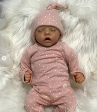 Carica l&#39;immagine nel visualizzatore di Gallery, 18 Inch Adorable Sleeping Reborn Baby Dolls Girls Twins Silicone Lovely Lifelike Reborn Baby Dolls Realistic Newborn Baby Dolls Girls
