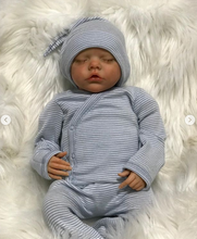 Carica l&#39;immagine nel visualizzatore di Gallery, 18 Inch Adorable Sleeping Reborn Baby Dolls Girls Twins Silicone Lovely Lifelike Reborn Baby Dolls Realistic Newborn Baby Dolls Girls
