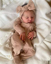 Load image into Gallery viewer, 19 Inch Real Looking Reborn Baby Dolls Soft Silicone Cloth Body Realistic Reborn Baby Doll Lifelike Newborn Baby Girl Xmas Gift
