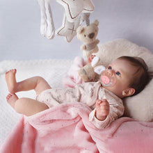 Carica l&#39;immagine nel visualizzatore di Gallery, Handmade Realistic Reborn Baby Dolls Girl Lifelike Silicone Baby Doll Real Life Baby Doll Named Felicia
