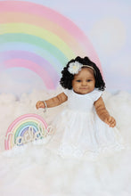 Carica l&#39;immagine nel visualizzatore di Gallery, 24 Inch Adorable Lifelike Reborn Toddler Doll Black African American Baby Dolls Cuddly Realistic Newborn Baby Doll Girls Gift
