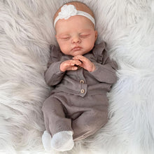 Carica l&#39;immagine nel visualizzatore di Gallery, Hand-Painted Reborn Baby Doll Gift Set - Grey Lace-Collar Sweater &amp; Socks | Soft Body Doll for 3 Year Olds | Christmas &amp; Birthday Present in Color Gift Box
