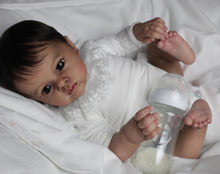 Загрузить изображение в средство просмотра галереи, 23 Inch Reborn Toddler Realistic Newborn Baby Doll Black Skin Reborn Baby Dolls Birthday Gift for Children
