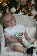Carregar imagem no visualizador da galeria, 23 Inch Lovely Reborn Toddler Realistic Newborn Baby Doll Adorable Lifelike Reborn Baby Dolls Birthday Gift for Children
