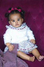 Carica l&#39;immagine nel visualizzatore di Gallery, 22 Inch Lovely Reborn Baby Dolls Dark Brown Skin Newborn Toddler Handmade Reborn Baby Dolls Girl
