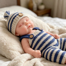 Cargar imagen en el visor de la galería, 18" Weighted Silicone Reborn Doll – 4KG Realistic Baby with Open Mouth &amp; Knitted Clothes
