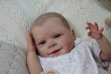 Load image into Gallery viewer, Pinky Reborn Lovely Smile 20 Inch 50 cm Painted Hair Reborn Baby Dolls with Cuddly Body Realistic Reborn Girl Toys
