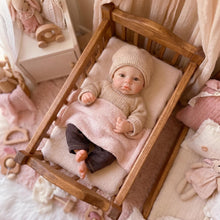 Загрузить изображение в средство просмотра галереи, 16cm Mini Full Solid Platinum Silicone Reborn Baby Doll, Lifelike Realistic Newborn Silicone Doll, Collectible Art Doll Gift for Doll Lovers
