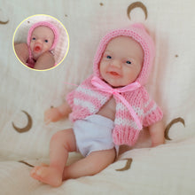 Laden Sie das Bild in den Galerie-Viewer, Pinky Reborn Mini Realistic Reborn Baby Doll Girl 6 Inch 15cm Solid Silicone Doll Newborn Baby Dolls Silicone Full Body Palm Doll Toy
