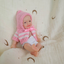 Laden Sie das Bild in den Galerie-Viewer, Pinky Reborn Mini Realistic Reborn Baby Doll Girl 6 Inch 15cm Solid Silicone Doll Newborn Baby Dolls Silicone Full Body Palm Doll Toy
